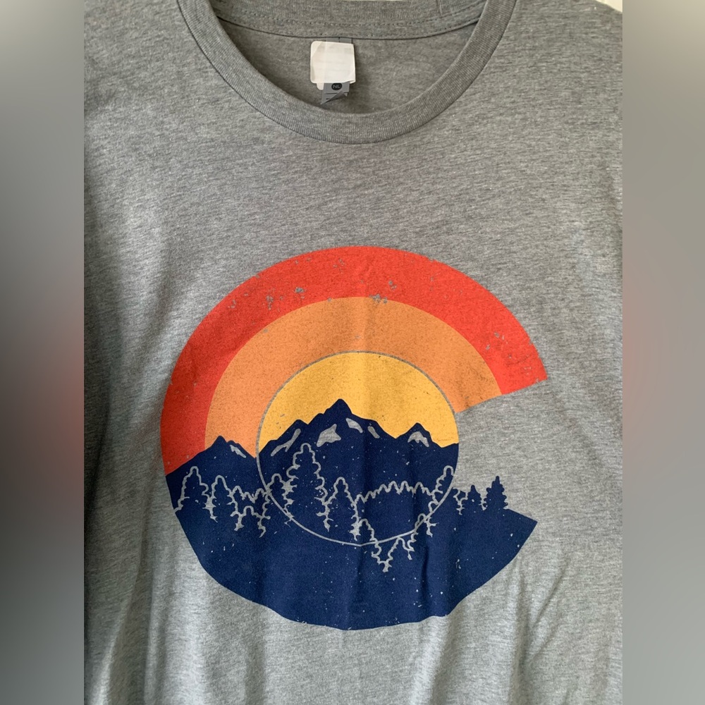 Active State Design XL Gray with mountain sunrise scene (nwt)